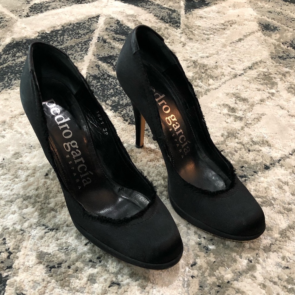 Pedro Garcia Black Satin Pumps - Size 39